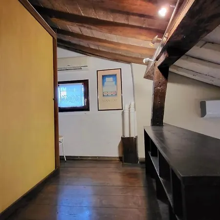 Apartment Il Nido Dell'artista, Mansarda Sui Tetti Di