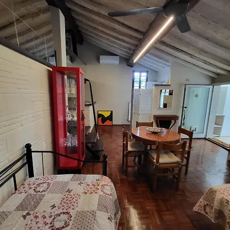 Apartment Il Nido Dell'artista, Mansarda Sui Tetti Di